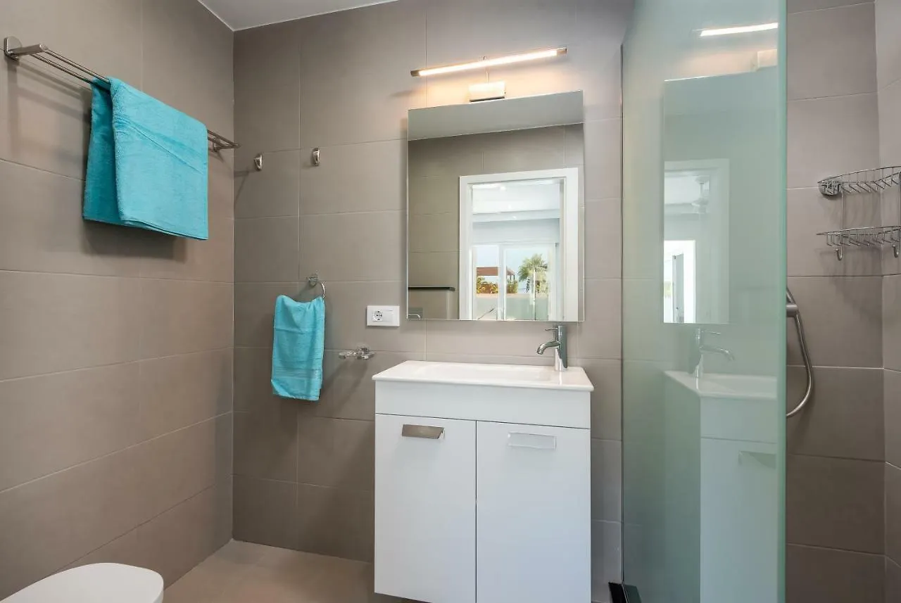 Luxurious 5* Villa - 300M2 - Private Heated Pool - Garage - Wifi Palm-mar Spain